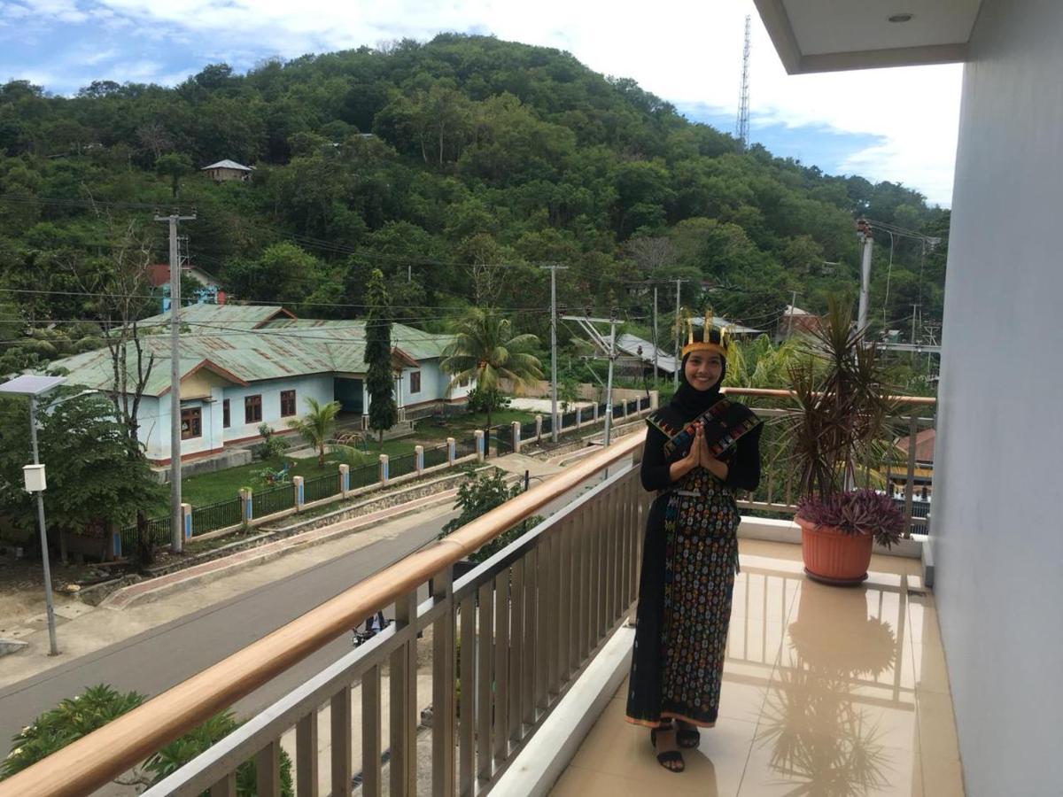 Kalton Hotel Labuan Bajo Exterior photo
