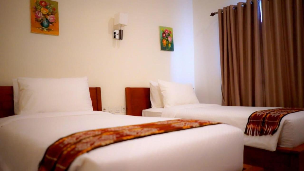 Kalton Hotel Labuan Bajo Exterior photo